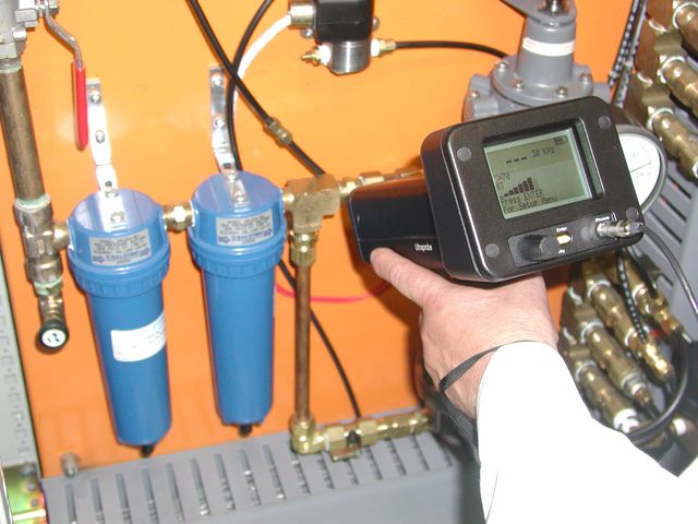 Digital ultrasonic inspection system for condition monitoring | ULTRAPROBE 10000